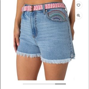- NWT! No Boundaries Junior Medium Wash Super High Rise Festival Denim Shorts
